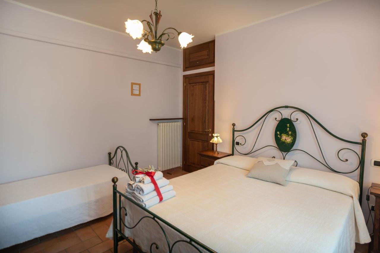 Agriturismo La Rocca Assisi Bauernhof *